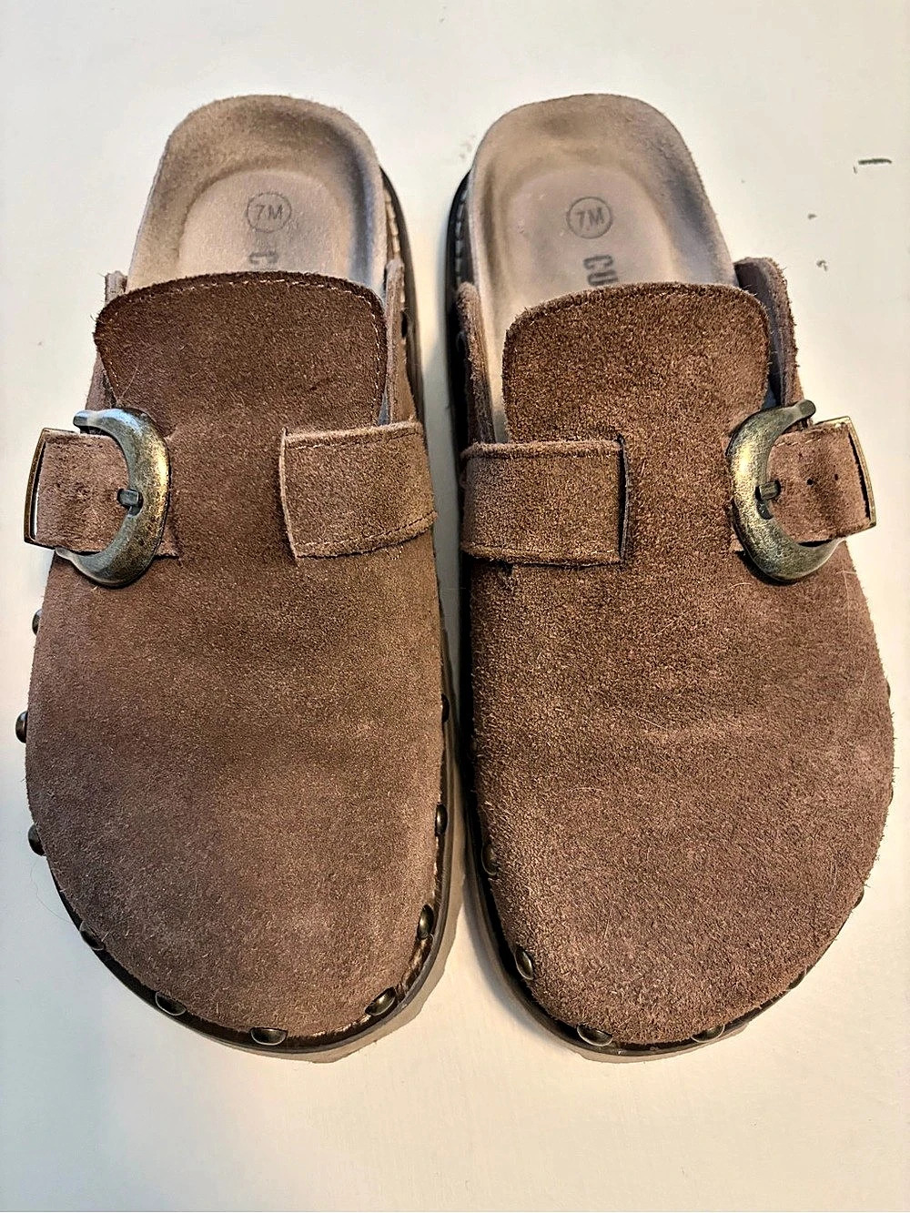 Cushionaire suede slip on Brown Buckle US 7